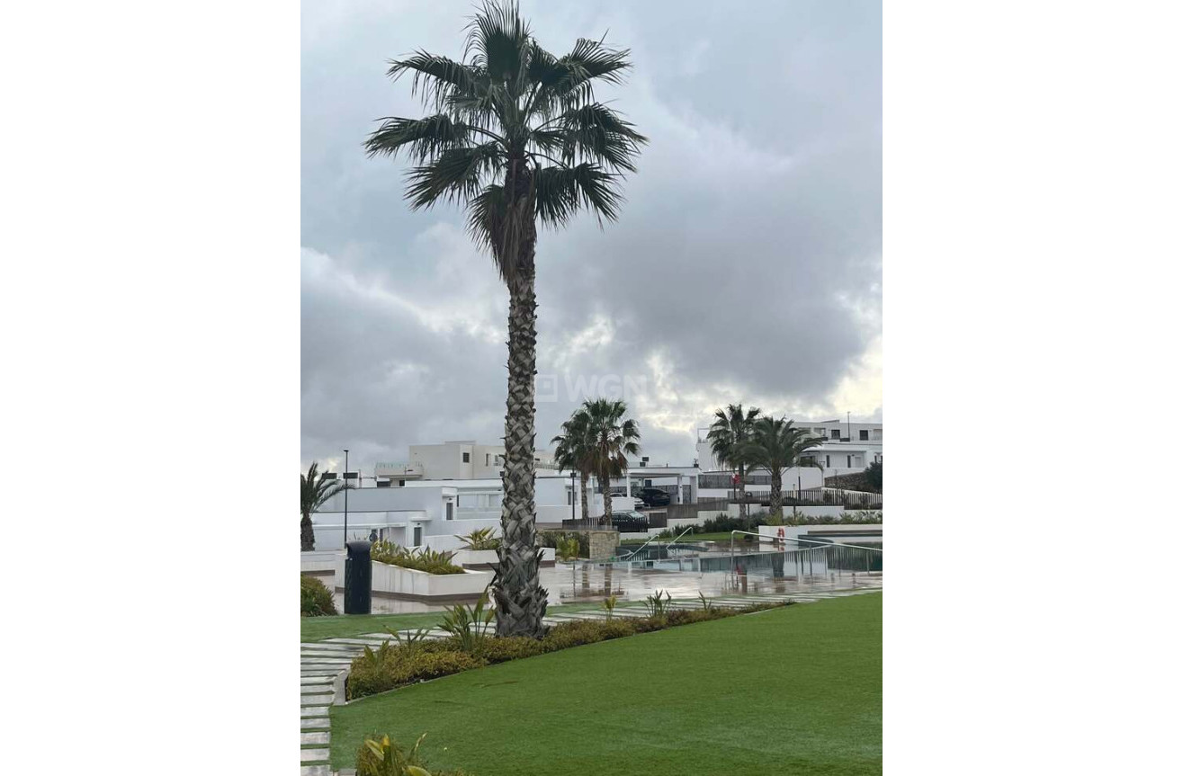 Resale - Apartment / flat - Finestrat