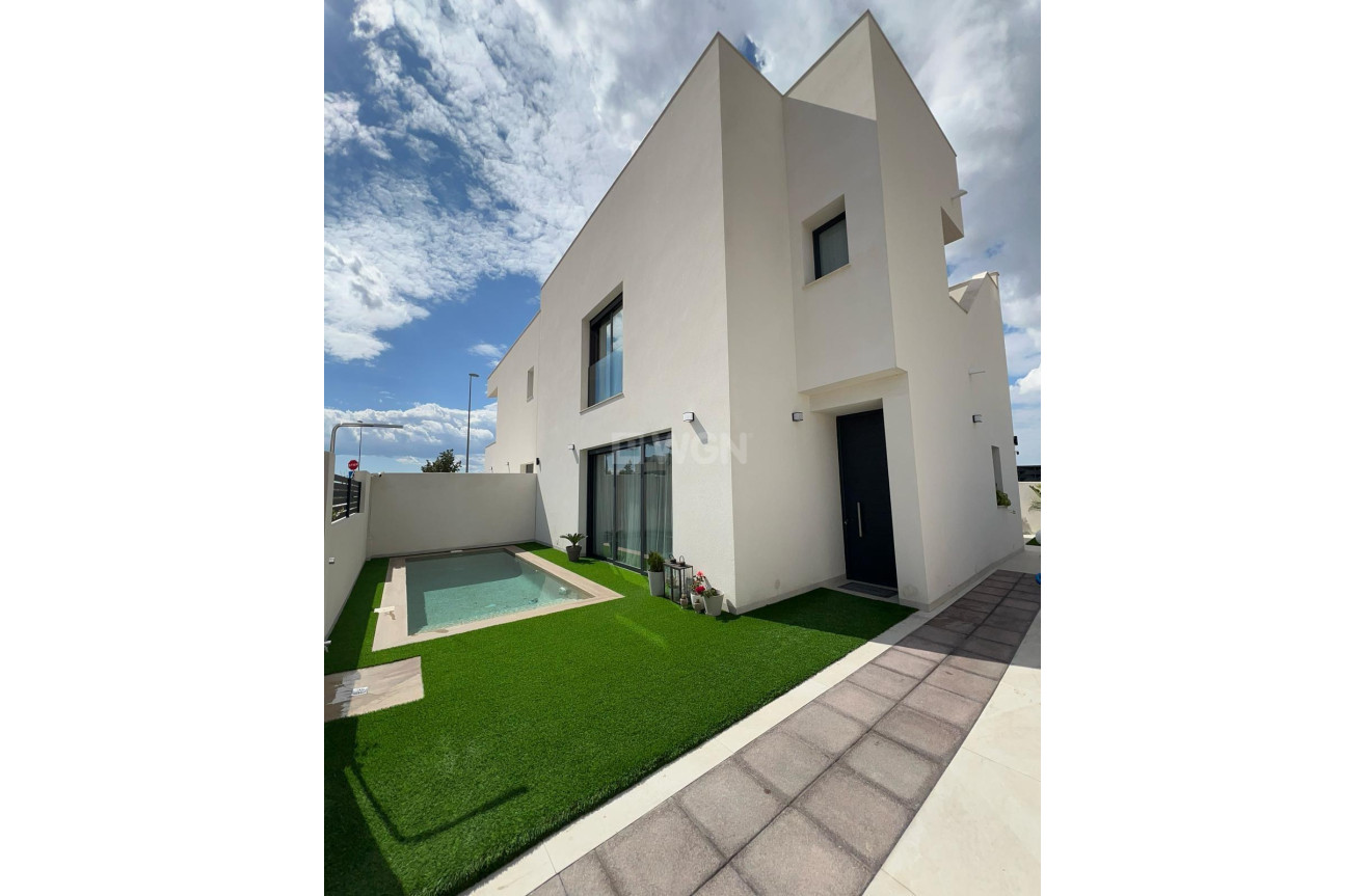 Reventa - Villa - Benijofar