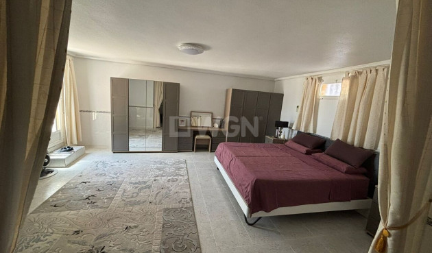 Resale - Villa - San Miguel de Salinas - Inland