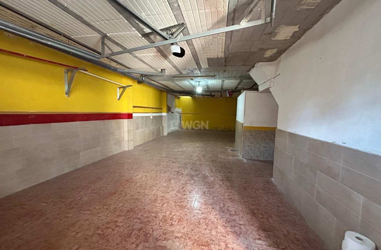 Odsprzedaż - Kamienica - Los Alcázares