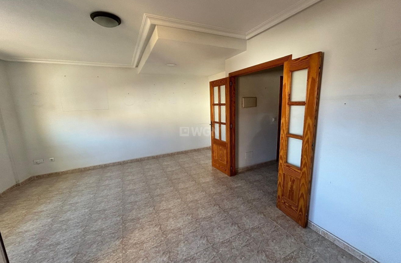 Odsprzedaż - Kamienica - Los Alcázares