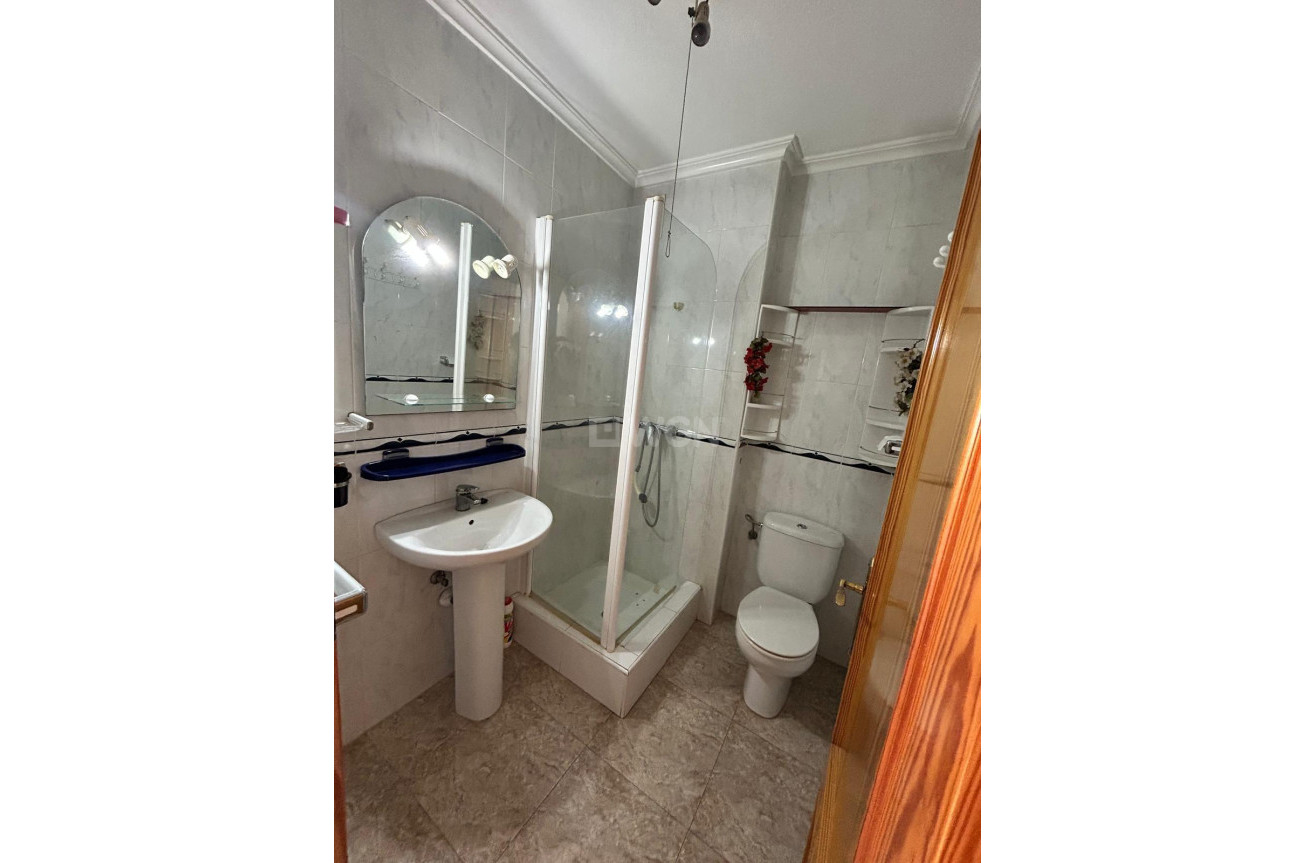 Odsprzedaż - Kamienica - Los Alcázares