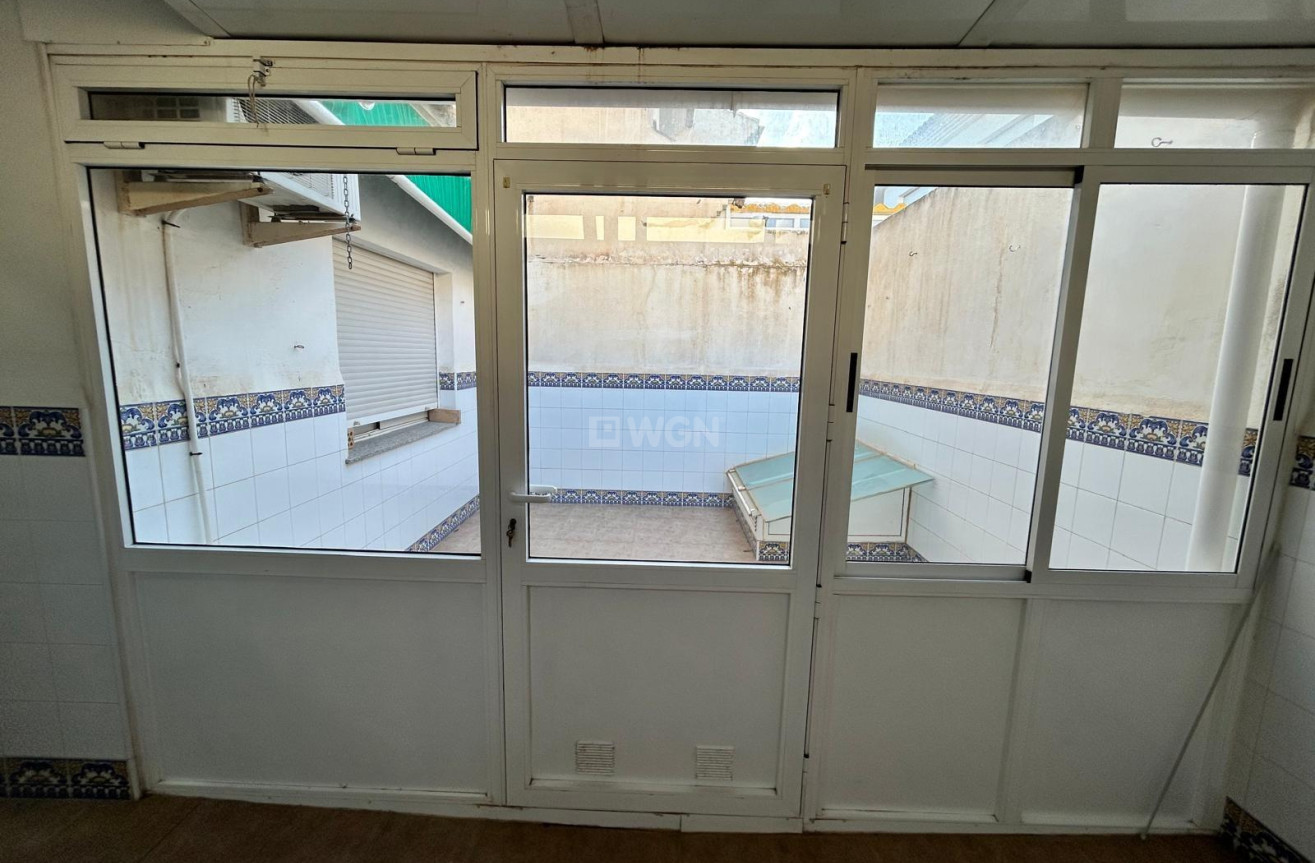 Odsprzedaż - Kamienica - Los Alcázares