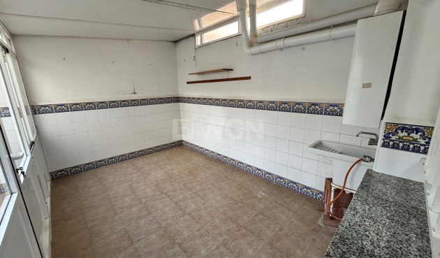 Odsprzedaż - Kamienica - Los Alcázares