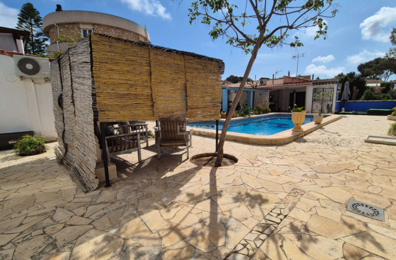 Odsprzedaż - Villa - Torrevieja - Costa Blanca