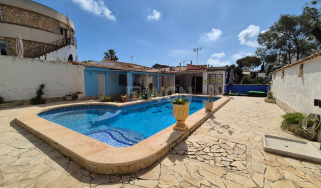 Odsprzedaż - Villa - Torrevieja - Costa Blanca