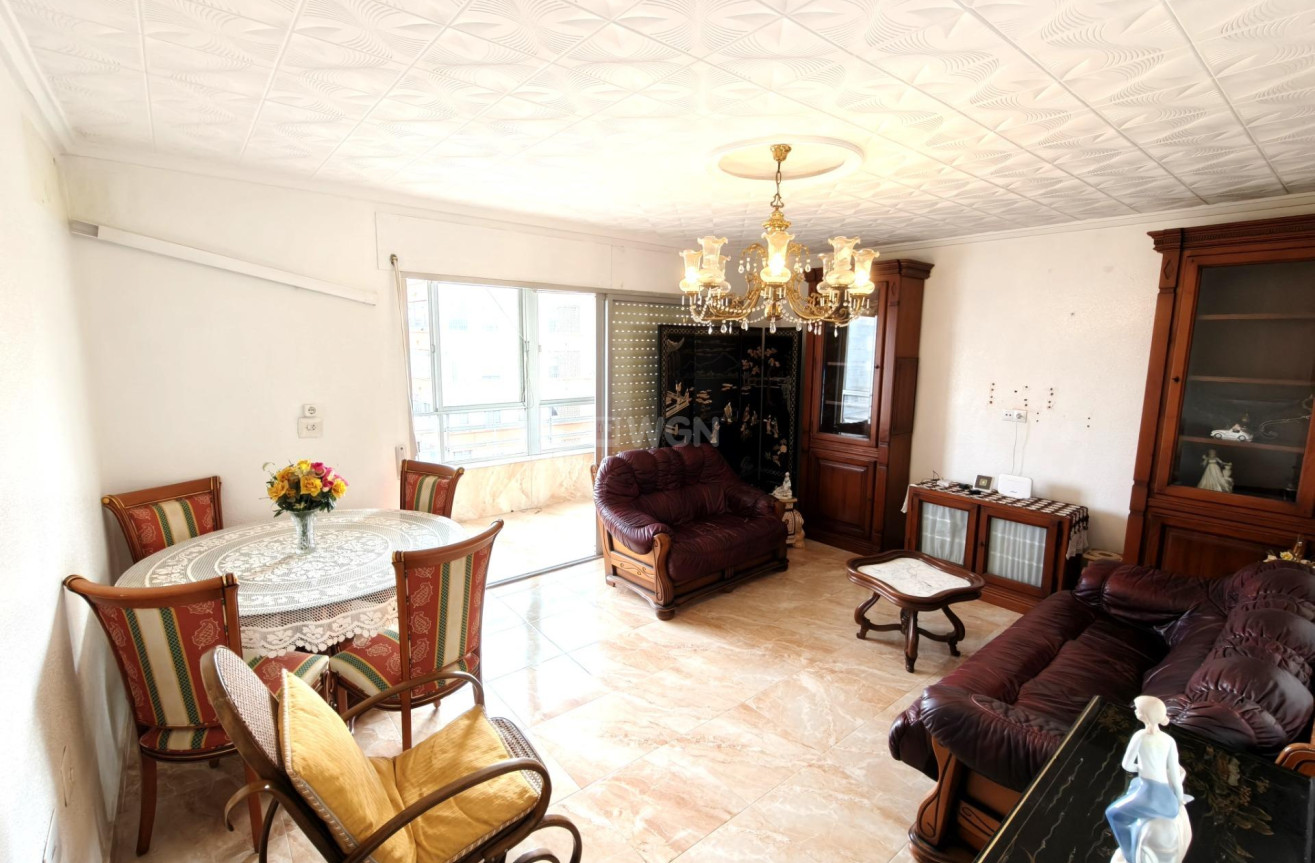 Wiederverkauf - Wohnung - Torrevieja - Centro