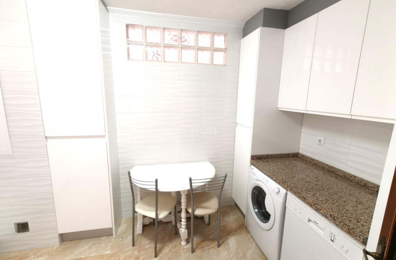 Wiederverkauf - Wohnung - Torrevieja - Centro