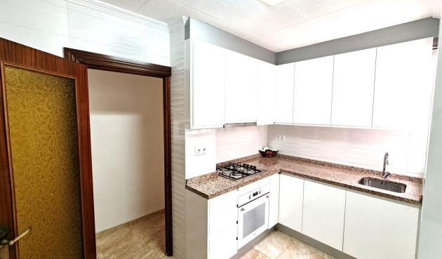 Wiederverkauf - Wohnung - Torrevieja - Centro