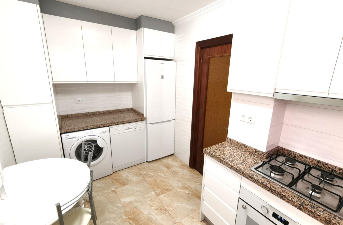 Wiederverkauf - Wohnung - Torrevieja - Centro