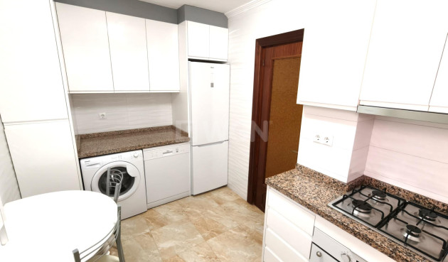Wiederverkauf - Wohnung - Torrevieja - Centro