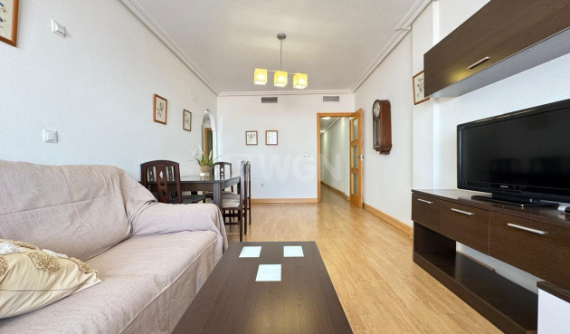 Odsprzedaż - Mieszkanie w bloku - Torrevieja