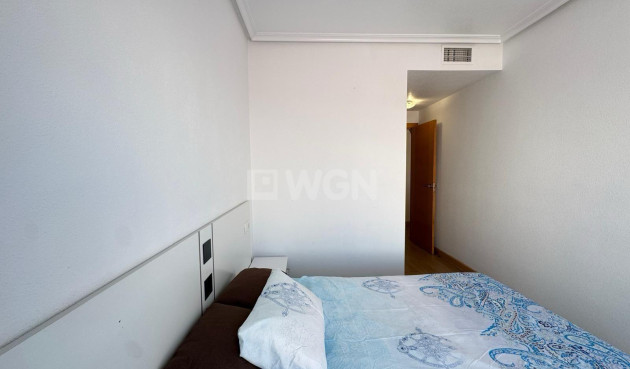 Odsprzedaż - Mieszkanie w bloku - Torrevieja