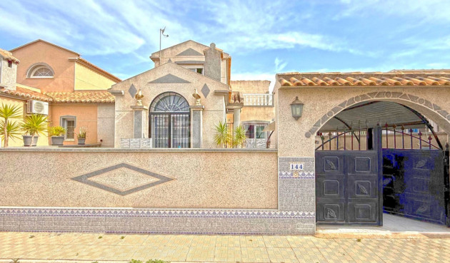 Odsprzedaż - Kamienica - Torrevieja - Costa Blanca