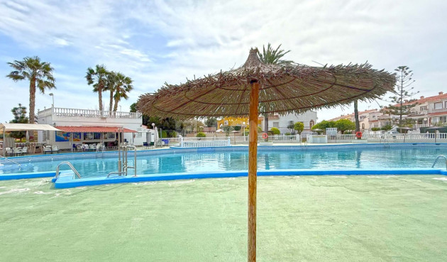 Odsprzedaż - Kamienica - Torrevieja - Costa Blanca