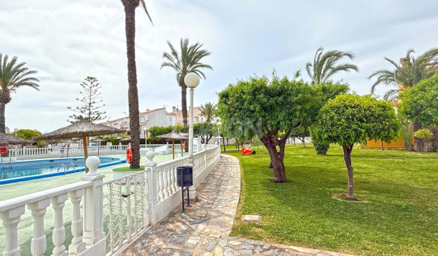 Odsprzedaż - Kamienica - Torrevieja - Costa Blanca