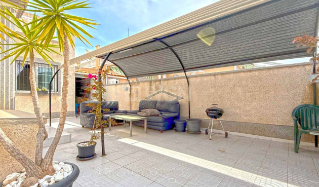 Odsprzedaż - Kamienica - Torrevieja - Costa Blanca