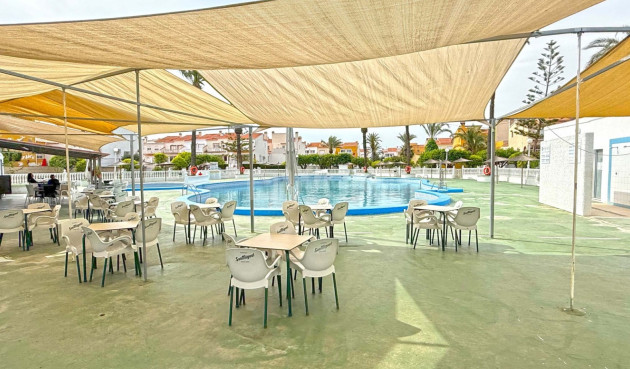 Odsprzedaż - Kamienica - Torrevieja - Costa Blanca