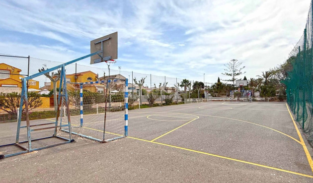 Odsprzedaż - Kamienica - Torrevieja - Costa Blanca