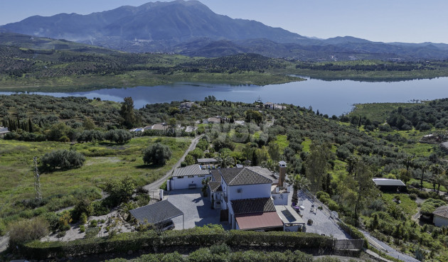 Odsprzedaż - Villa - Vinuela - Inland