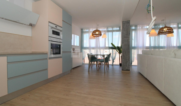 Resale - Penthouse - Lo Pagan - Villananitos