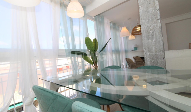 Resale - Penthouse - Lo Pagan - Villananitos