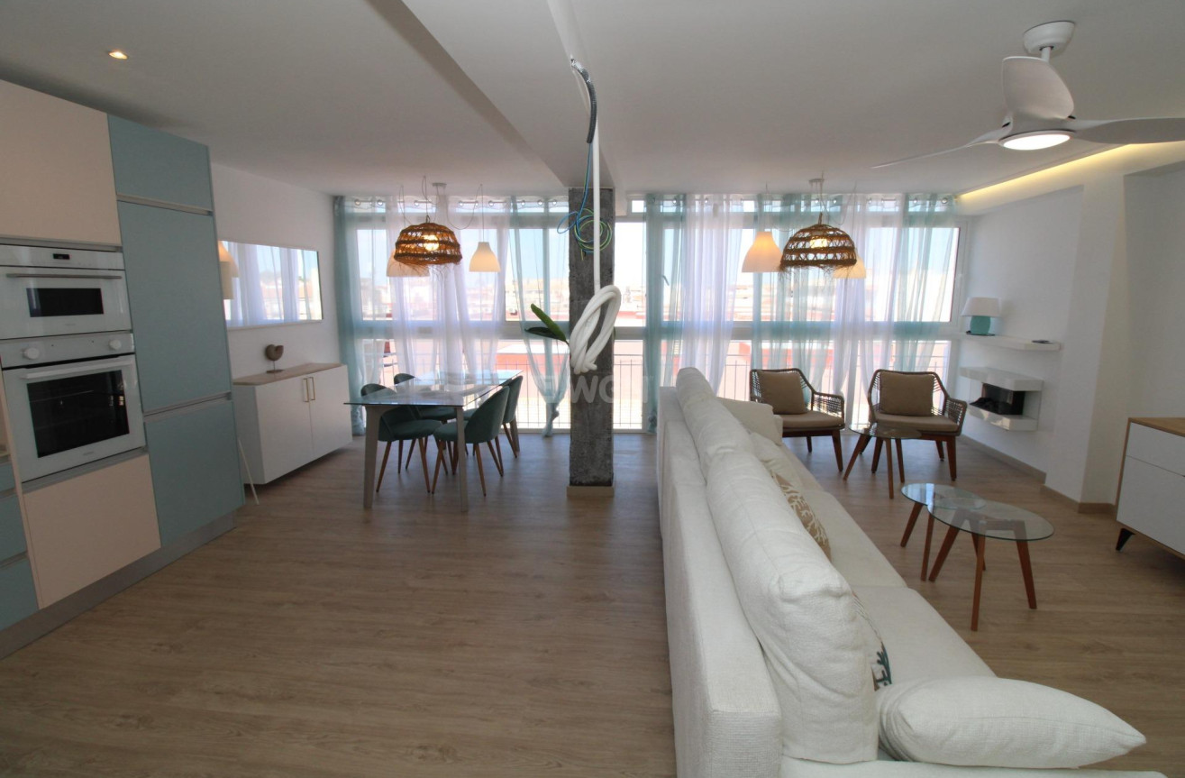 Resale - Penthouse - Lo Pagan - Villananitos