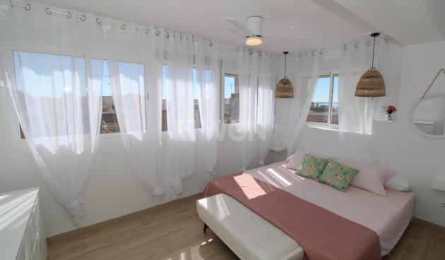 Resale - Penthouse - Lo Pagan - Villananitos