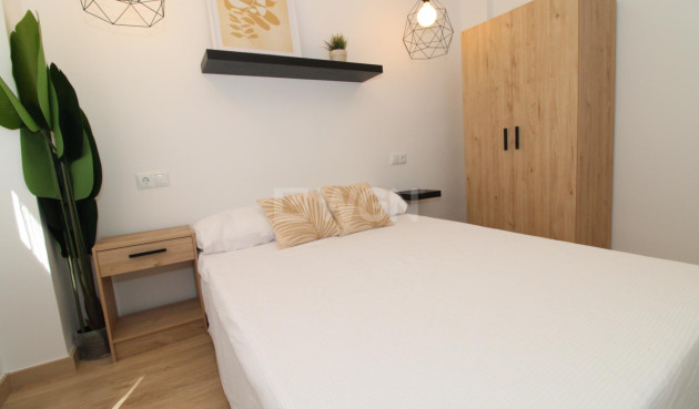 Resale - Penthouse - Lo Pagan - Villananitos