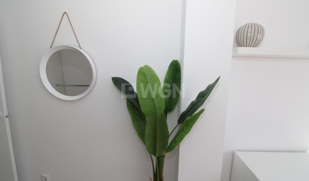 Resale - Penthouse - Lo Pagan - Villananitos