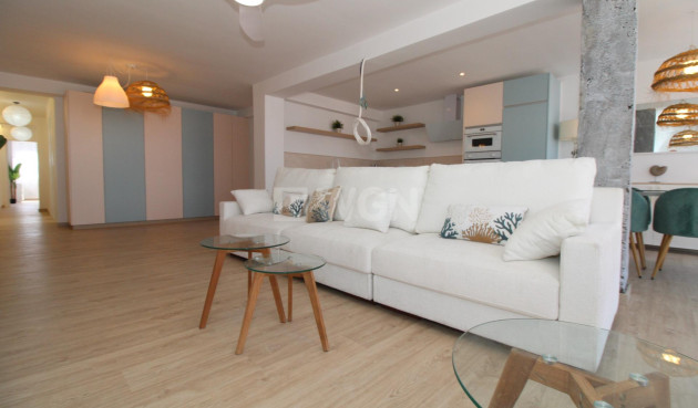 Resale - Penthouse - Lo Pagan - Villananitos