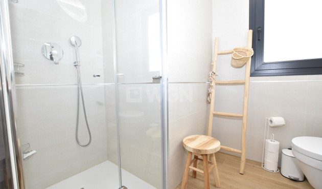 Odsprzedaż - Mieszkanie w bloku - Torrevieja - Costa Blanca