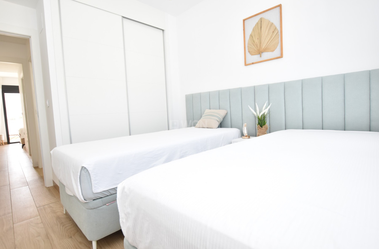 Odsprzedaż - Mieszkanie w bloku - Torrevieja - Costa Blanca