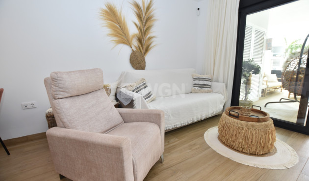 Odsprzedaż - Mieszkanie w bloku - Torrevieja - Costa Blanca