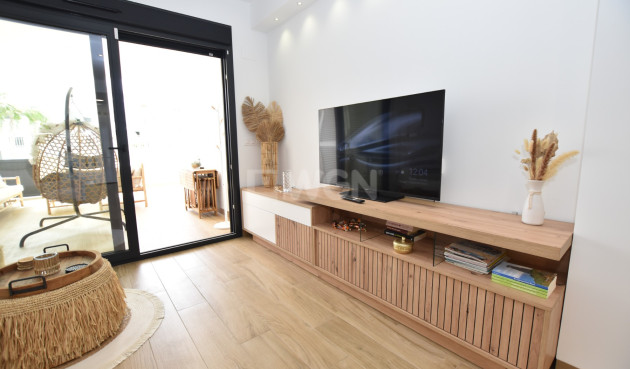 Odsprzedaż - Mieszkanie w bloku - Torrevieja - Costa Blanca