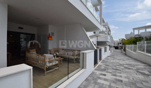 Odsprzedaż - Mieszkanie w bloku - Torrevieja - Costa Blanca