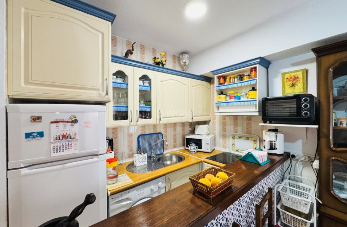 Resale - Apartment / flat - La Mata - Costa Blanca