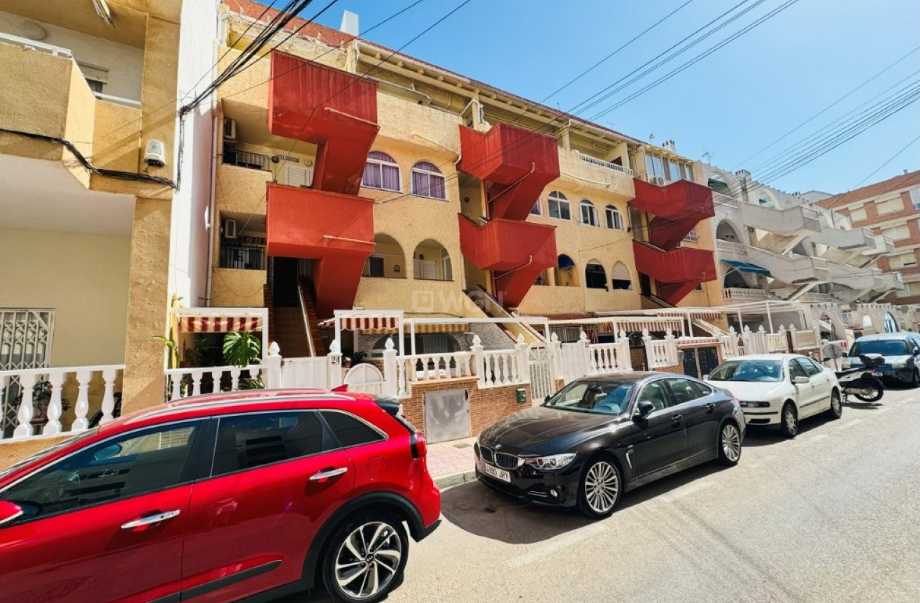 Resale - Apartment / flat - La Mata - Costa Blanca