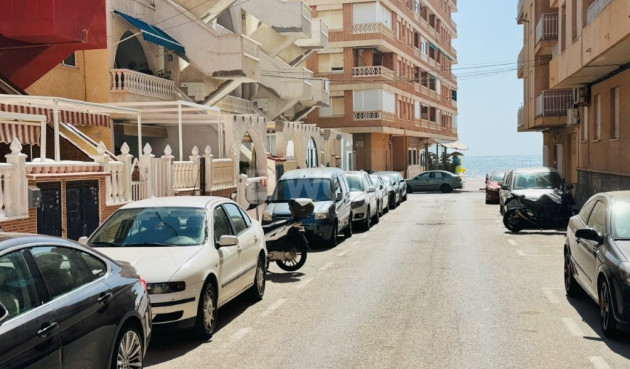 Resale - Apartment / flat - La Mata - Costa Blanca