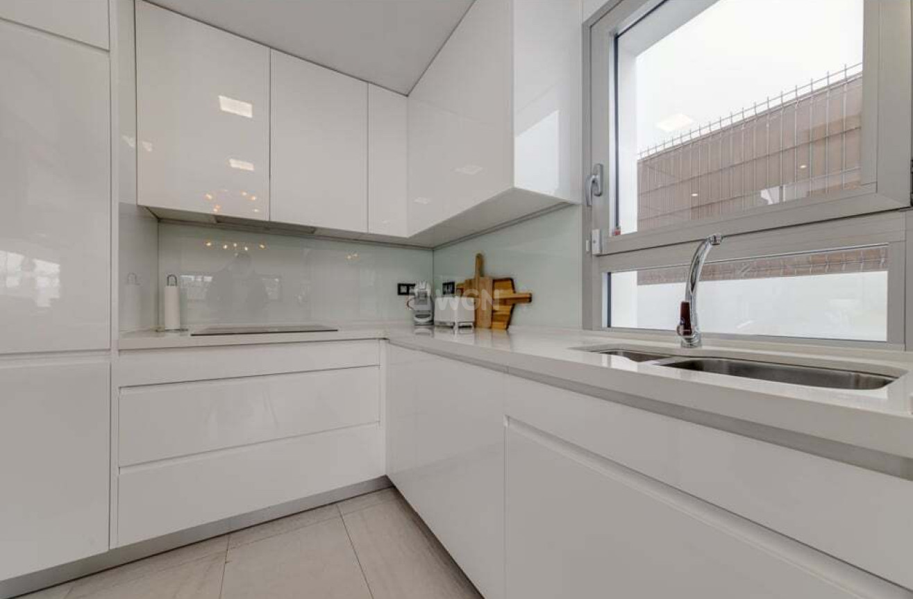 Resale - Villa - El Raso - Guardamar del Segura