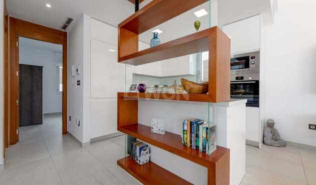 Resale - Villa - El Raso - Guardamar del Segura