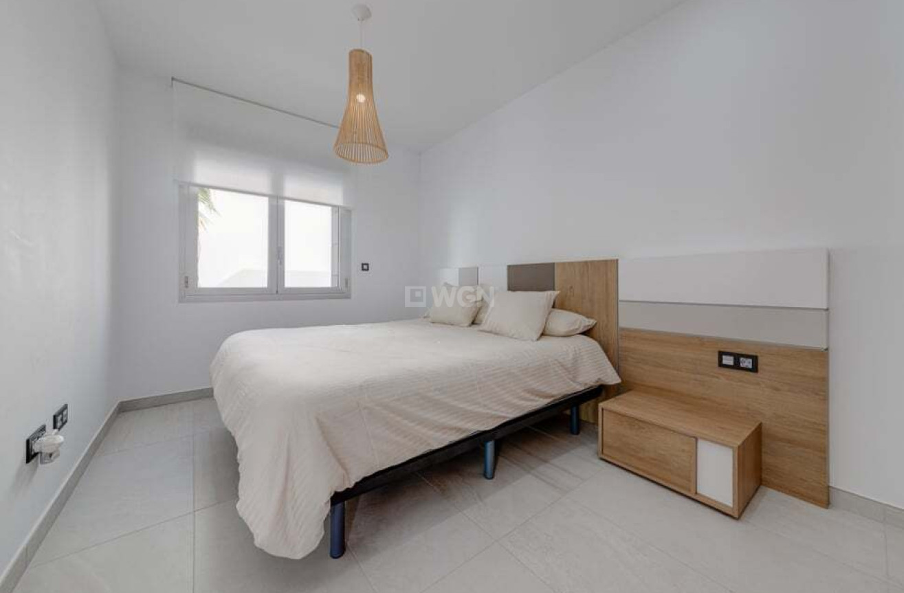 Resale - Villa - El Raso - Guardamar del Segura