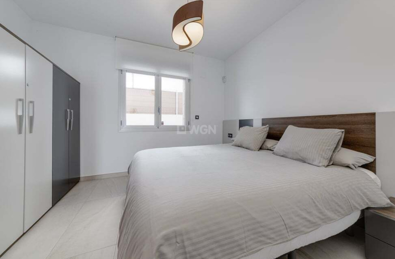 Resale - Villa - El Raso - Guardamar del Segura