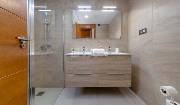 Resale - Villa - El Raso - Guardamar del Segura