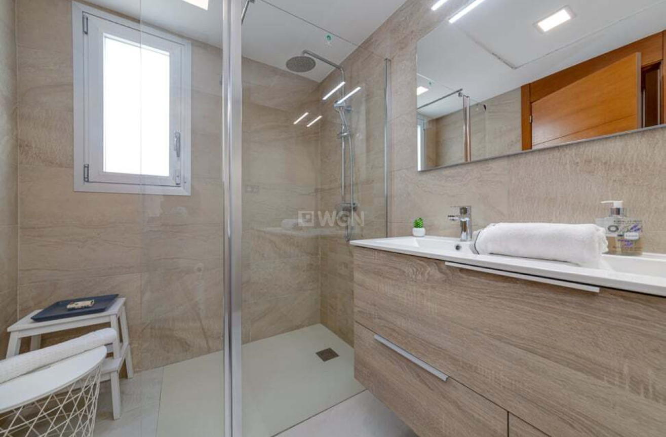 Resale - Villa - El Raso - Guardamar del Segura