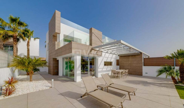 Resale - Villa - El Raso - Guardamar del Segura