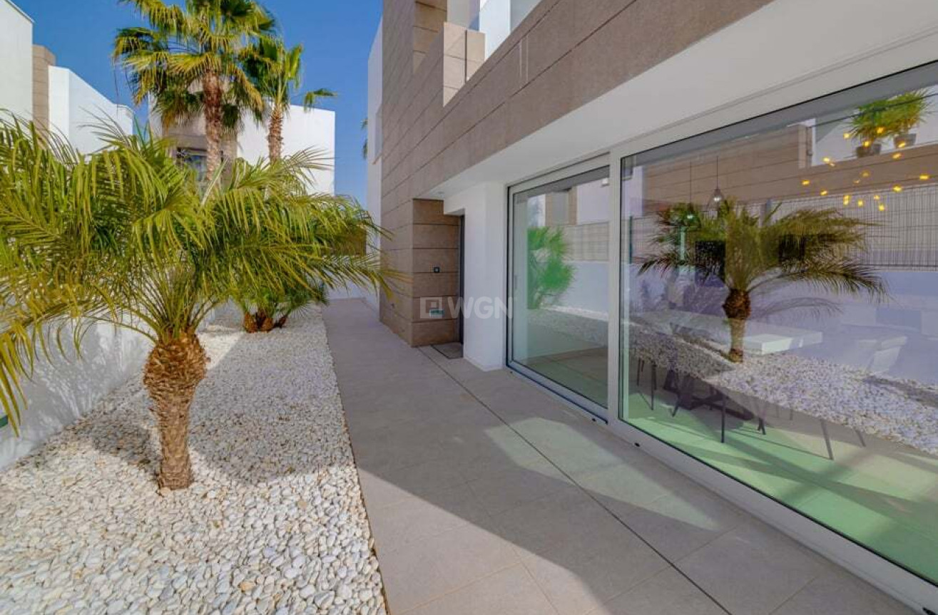 Resale - Villa - El Raso - Guardamar del Segura