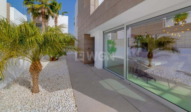 Resale - Villa - El Raso - Guardamar del Segura