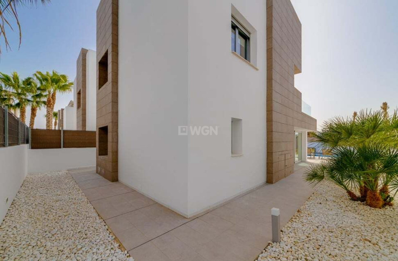 Resale - Villa - El Raso - Guardamar del Segura