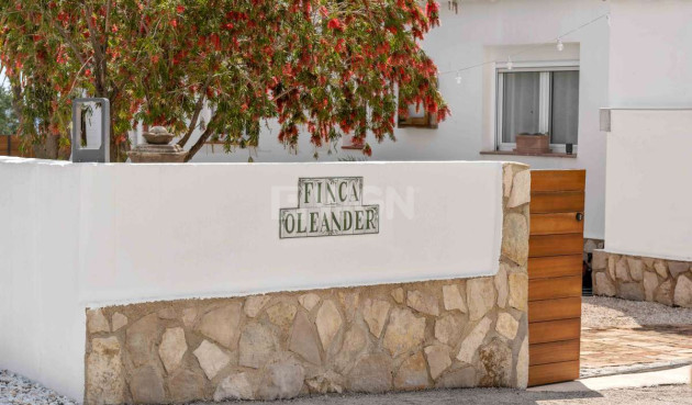 Odsprzedaż - Villa - Murla - Inland